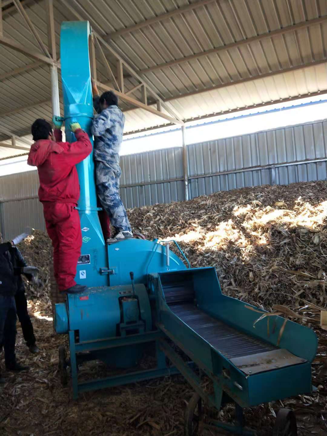 山西10噸鍘草揉絲機(jī)多少錢一臺？